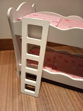 Litera para muñecas con estampado floral