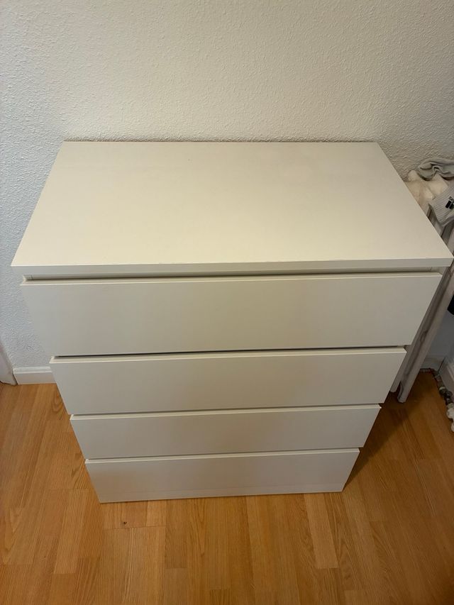 Cômoda 4 gavetas branca