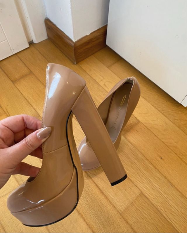 Scarpe tacco alto con plateau nude