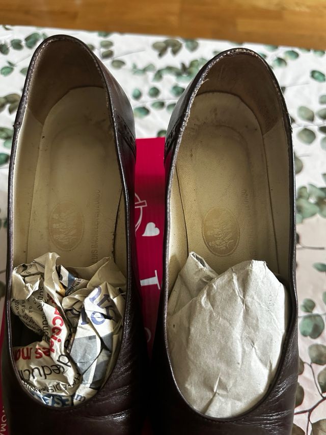 Zapatos de tacón de piel marrones