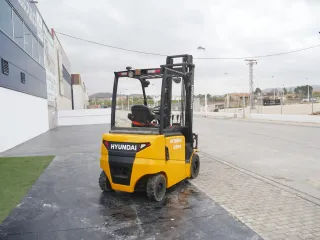 Carretilla Elevadora Eléctrica Hyundai 25BH-9