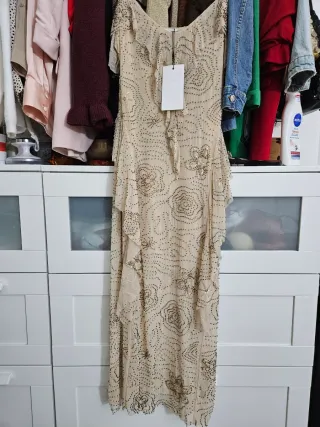 Vestido Zara con abalorios