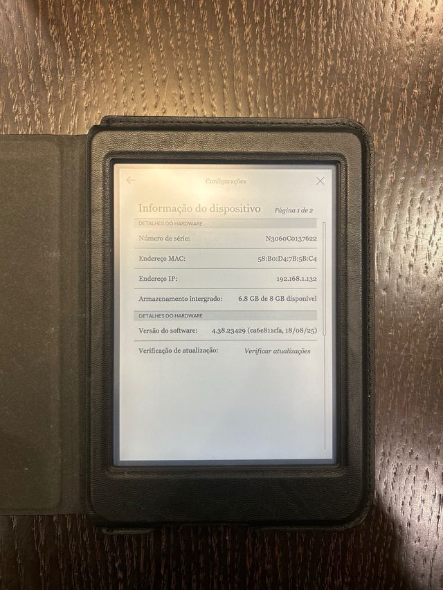 Kobo Nia com capa original preta