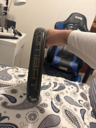 Pala de pádel Kombat 18 K black