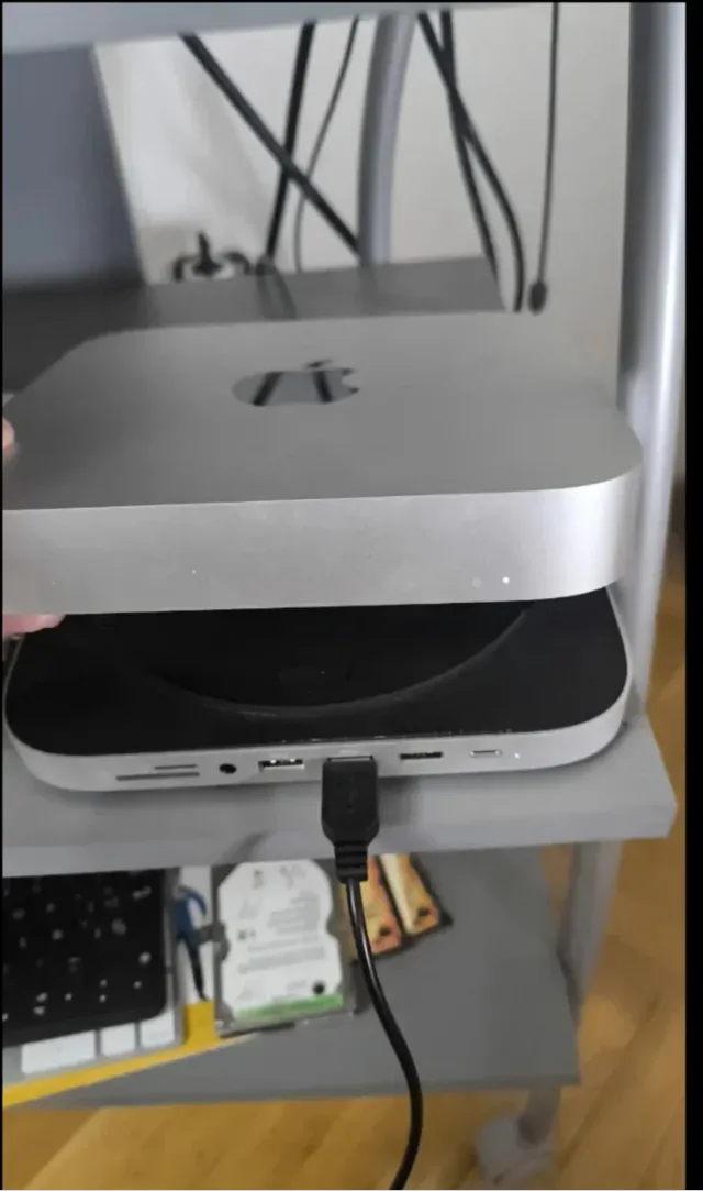Mac mini M2 Plata
