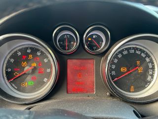 Opel Astra 1.4 Turbo 140 CV Cosmo · 97.635km