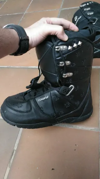 2 tablas Snowboard + fijaciones + botas