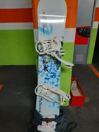 2 tablas Snowboard + fijaciones + botas