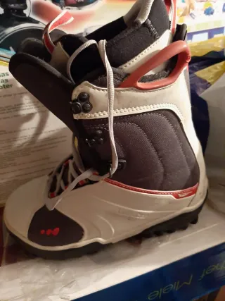 2 tablas Snowboard + fijaciones + botas