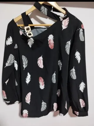 Blusas, 4 unids. Varios modelos.