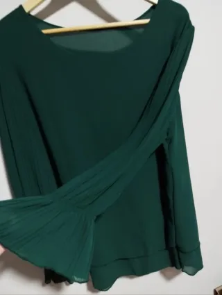 Blusas, 4 unids. Varios modelos.