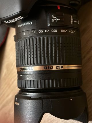 Cámara Canon con objetivos