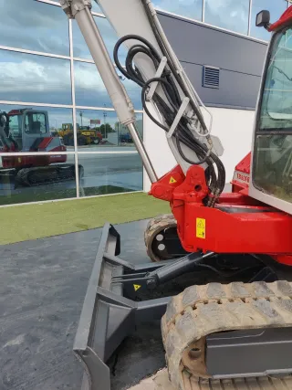Excavadora de Cadenas Takeuchi TB 80 FR