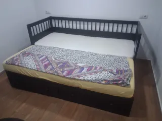 Cama nido de madera en buen estado