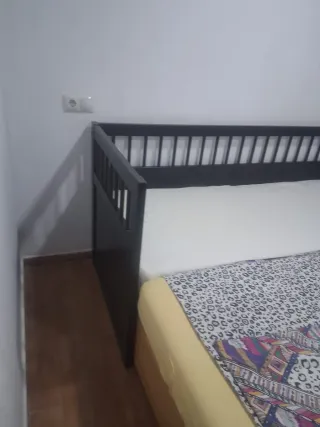 Cama nido de madera en buen estado