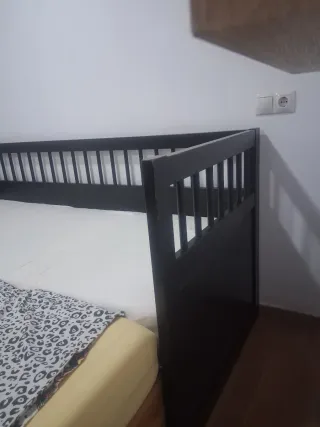 Cama nido de madera en buen estado