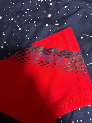 Maglietta sportiva Lacoste uomo nera e rossa