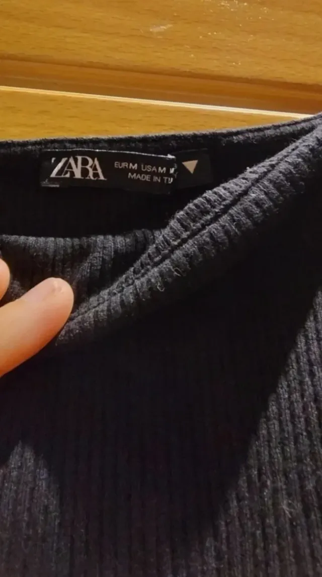 Top Zara negro mangas volantes transparentes