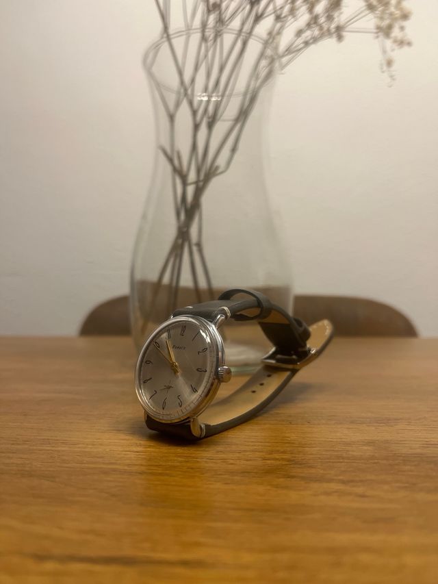 Elegante y atemporal reloj Raketa Vintage Mecánico