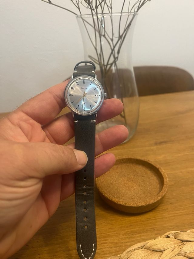 Elegante y atemporal reloj Raketa Vintage Mecánico