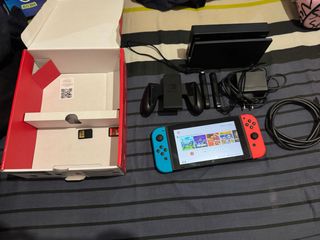 Nintendo Switch Azul/Rojo + Accesorios