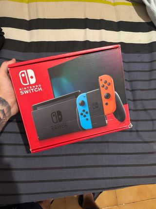 Nintendo Switch Azul/Rojo + Accesorios