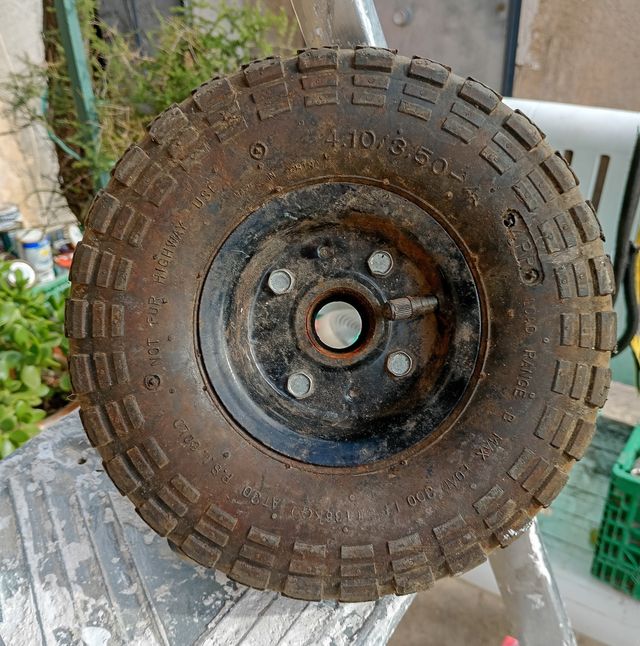 Rueda con cámara para carretilla