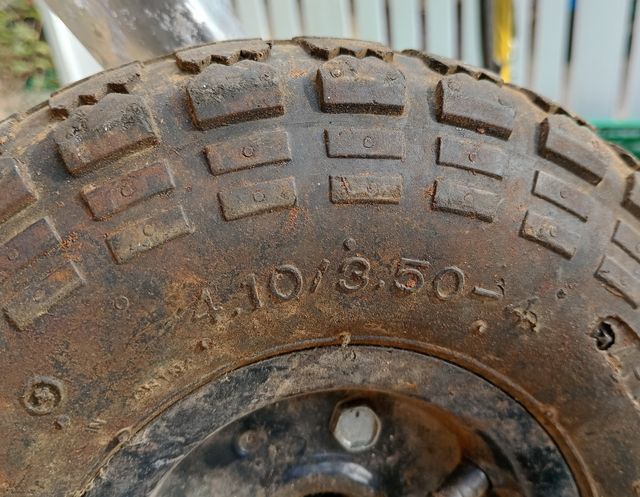 Rueda con cámara para carretilla