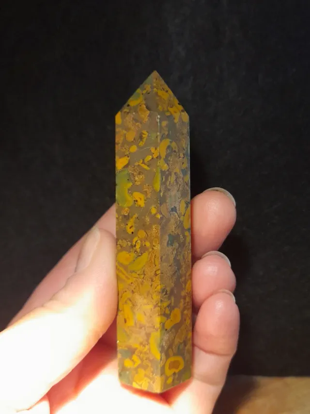 Obelisco di Marmo di Sabalgarh o Jaspe Frutta