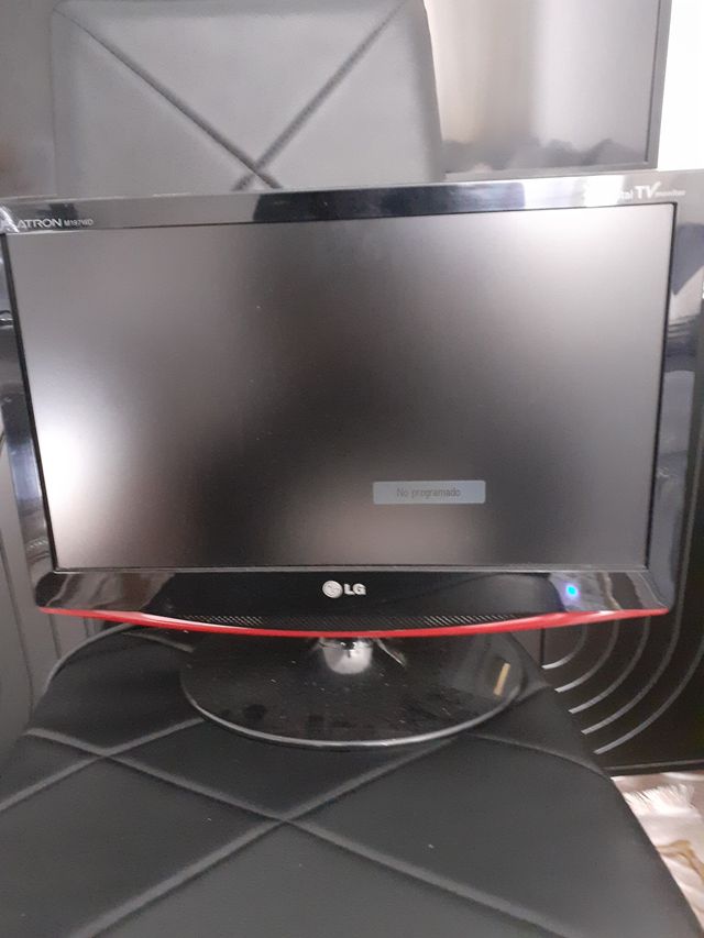 Monitor LG con TV
