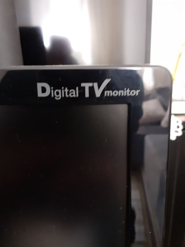 Monitor LG con TV