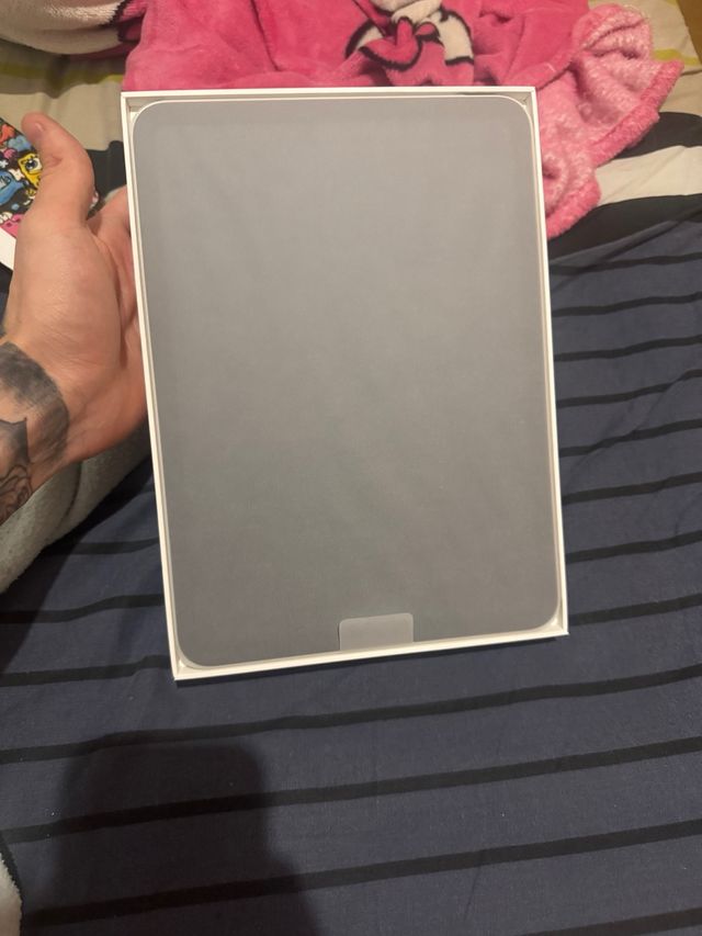 iPad Air A16 Gris 128 gb de almacenamiento  Nueva