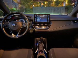 Toyota Corolla business Touring Sport 2021