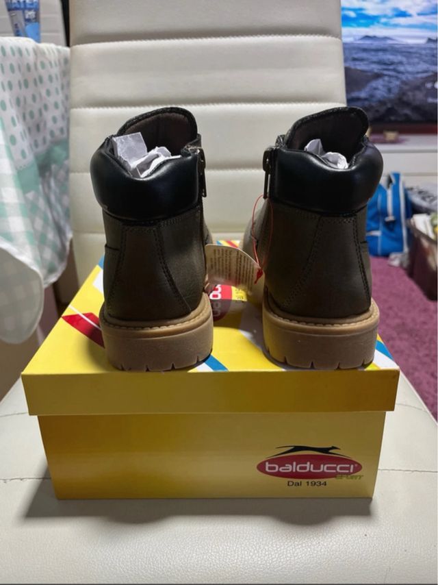 Botas Balducci Fango Talla 27 Nuevas