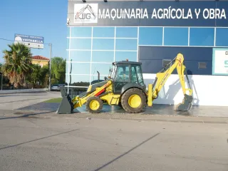 Retroexcavadora New Holland LB 95 B