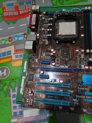 Placa Base ASUS M4A77TD