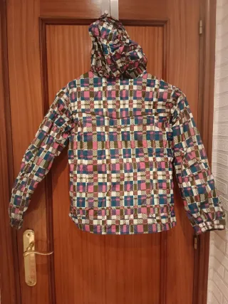 Anorak infantil estampado