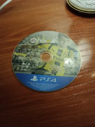 FIFA 17 PS4 , sin caja, buen estado