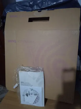 Monitor BenQ 15 LCD Negro con caja