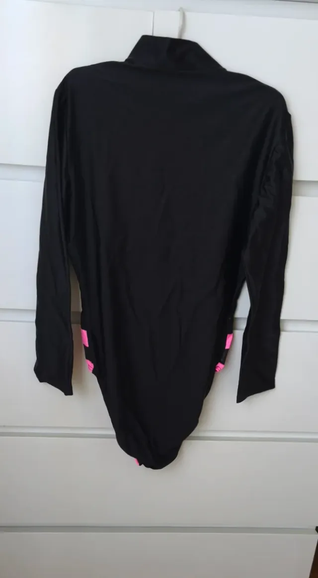 Maillot Gimnasia Negro y Rosa