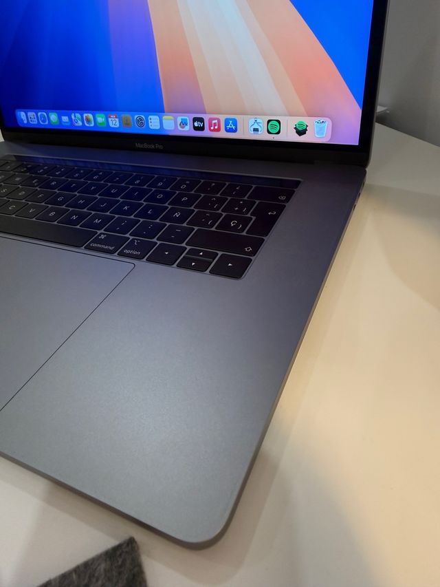 MacBook Pro 15' i7 2018 Gris Espacial