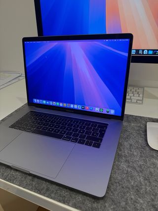 MacBook Pro 15' i7 2018 Gris Espacial
