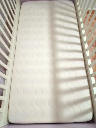 Maxicuna convertible blanca