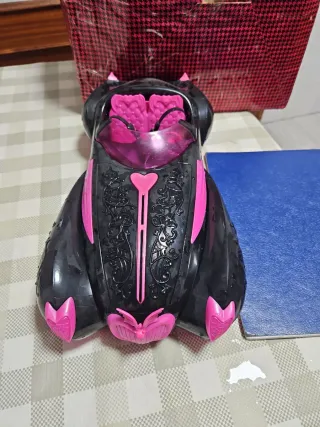 Monster high coche draculaura