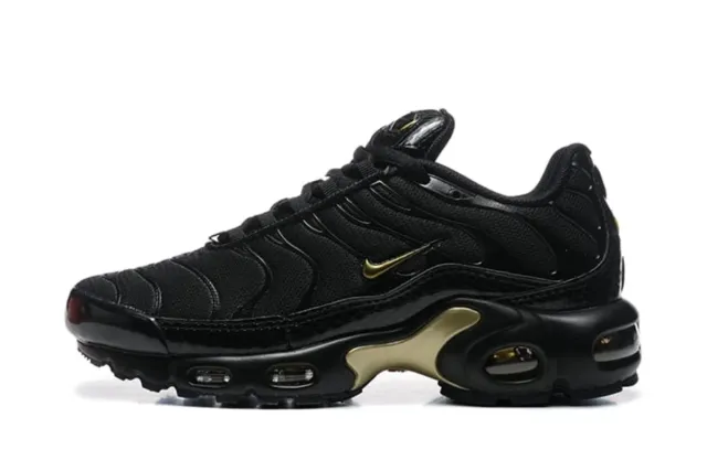 Zapatillas Nike TN Talla 44 Negro/Dorado