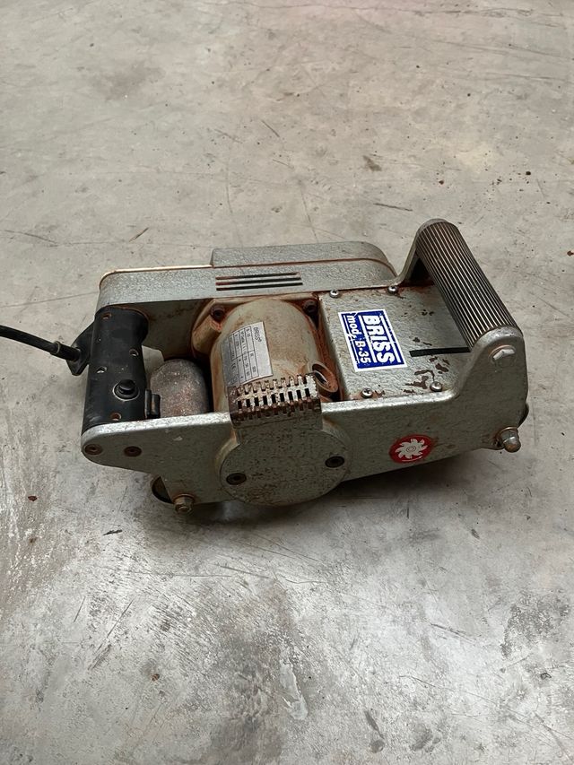 Rozadora Briss Mod B-35 con accesorios