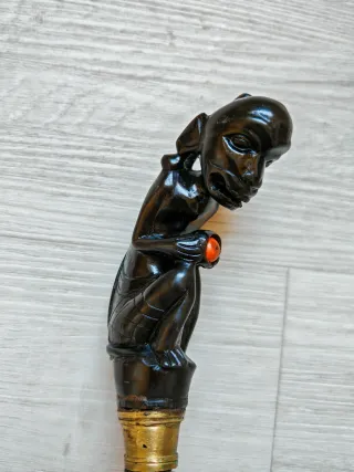 Arnese tribale ebano