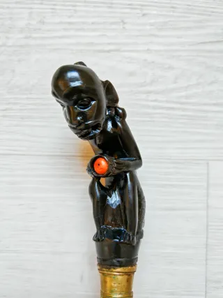 Arnese tribale ebano