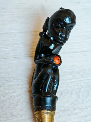 Arnese tribale ebano