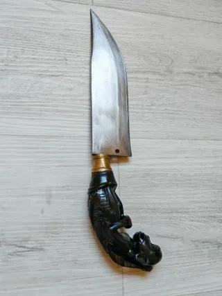 Arnese tribale ebano